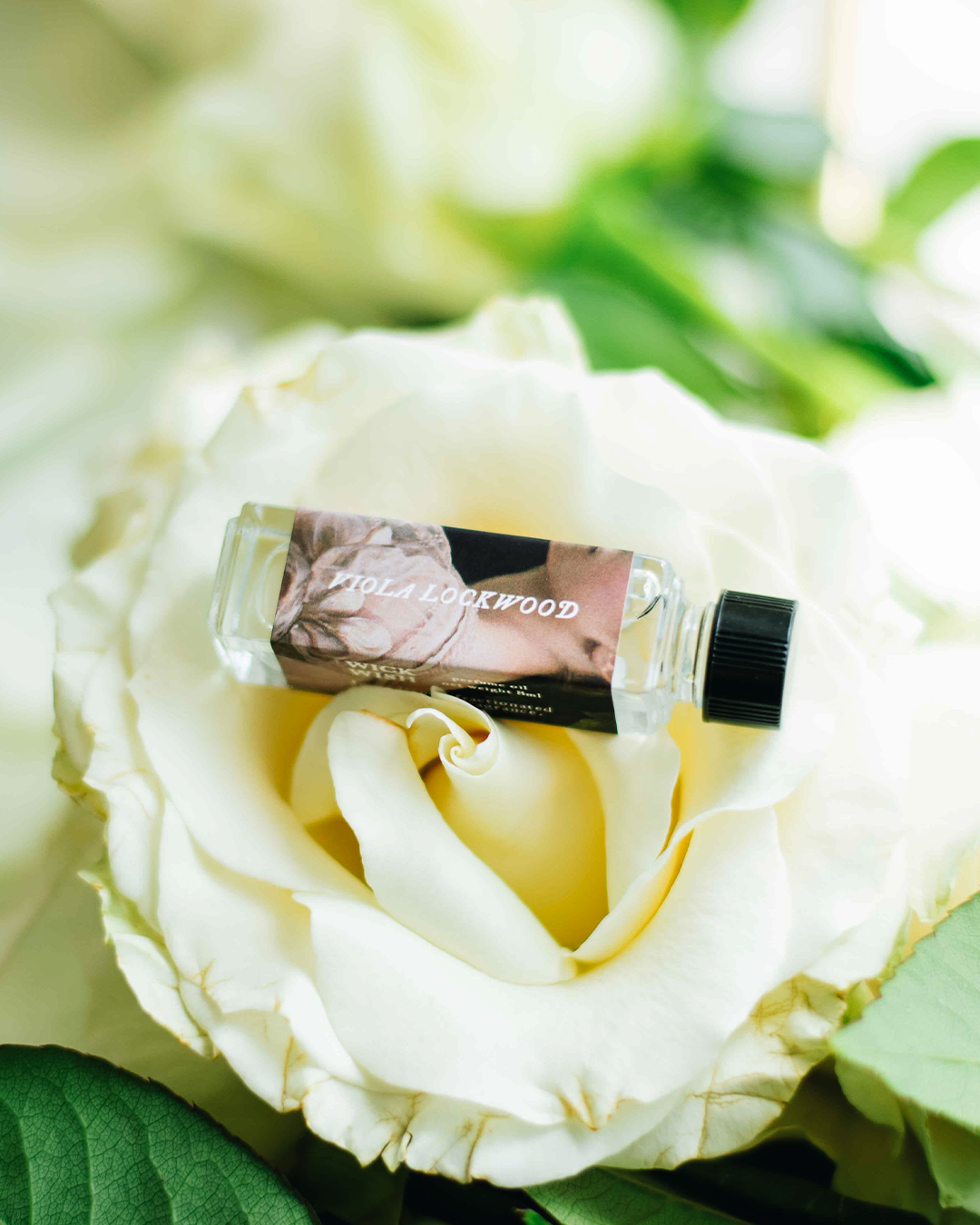 Viola Lockwood - Alexandra Bracken - Perfume Oil